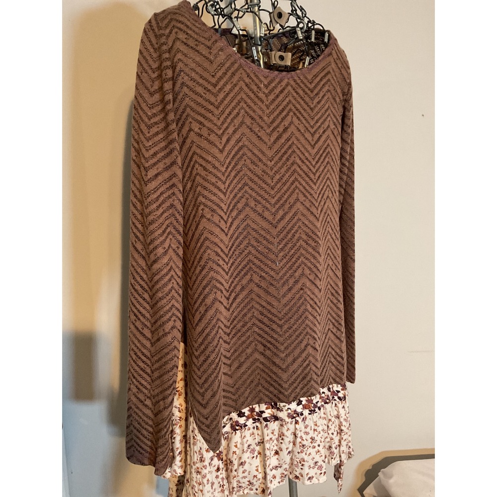 Oddi Brown Chevron Knit Floral Ruffle Hem Tunic Top Metallic Sparkle Medium NWT
